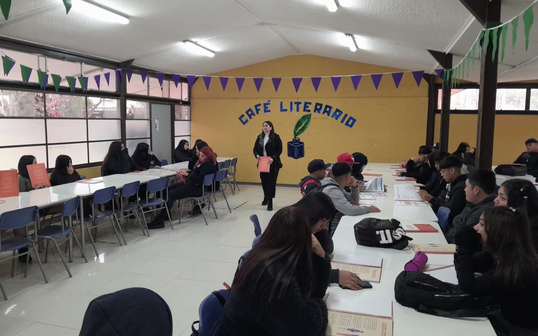 Equipo Preparación en la Educación Media del PACE UDA realizó talleres de Exploración Vocacional en liceos de la región