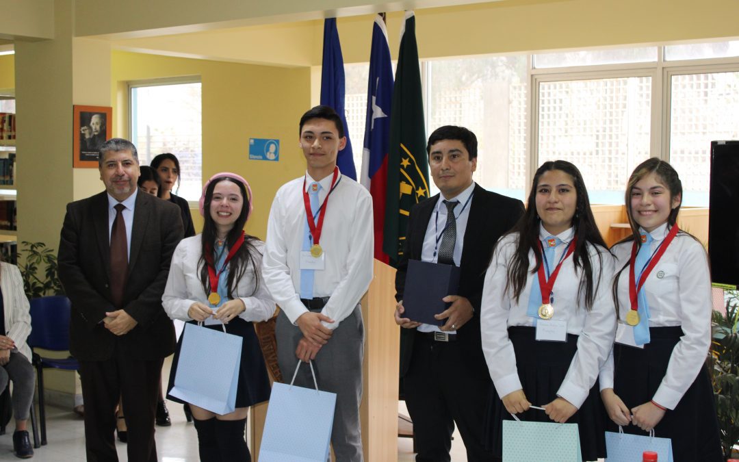 Complejo Tecnológico de Aprendizaje asesora a equipo ganador del Torneo Delibera que representará a la región en la cita nacional